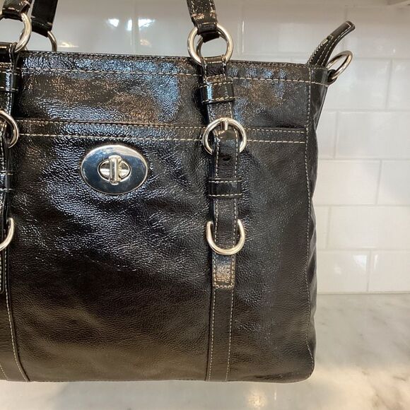 Coach Bag Purse Handbag Chelsea Black Patent Leather Shoulder Bag Pocketbook - Picture 3 of 15
